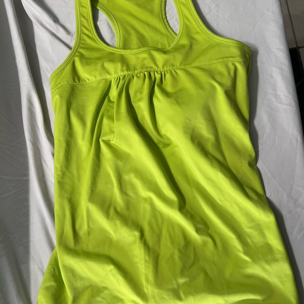 Athleta small drawstring work out tank with shelf bra